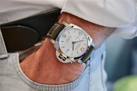 en panerai 44mm.